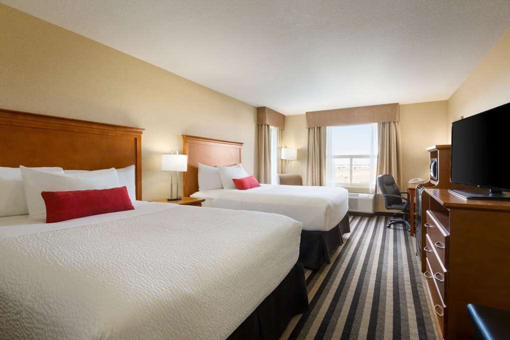 Hotel Days Inn & Suites by Wyndham Edmonton Airport photo 1