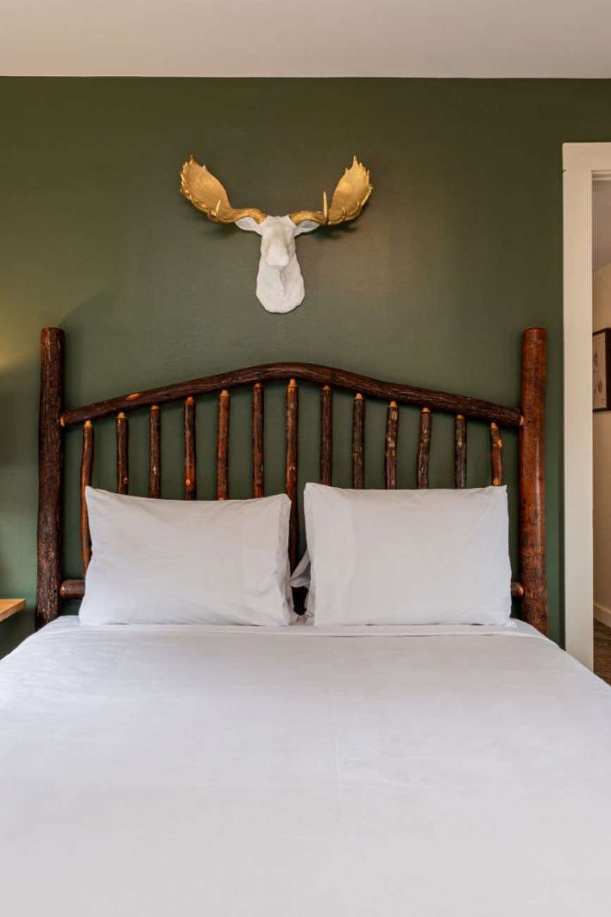 Hotel Lodge at Schroon Lake photo 2