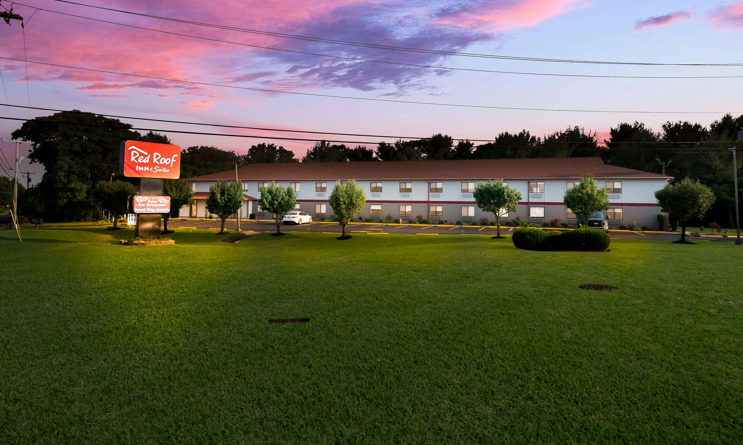 Red Roof Inn & Suites Vineland - Buena