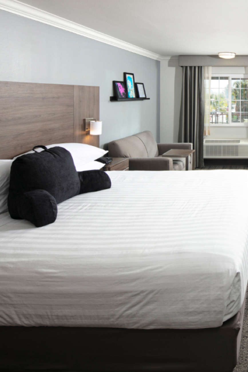 Hotel Signature Temecula photo 1