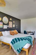 Hotel Hotel McCoy College Station - Art, Libations, Pool Society photo 2