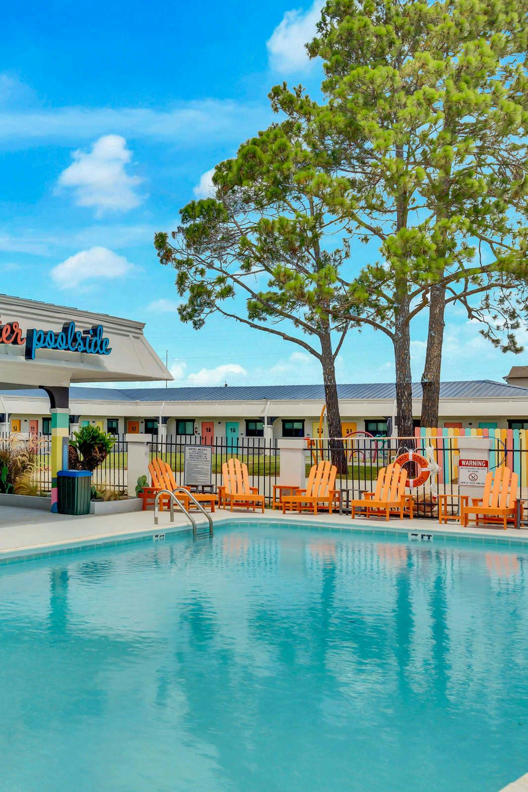 Hotel Hotel McCoy College Station - Art, Libations, Pool Society photo 3