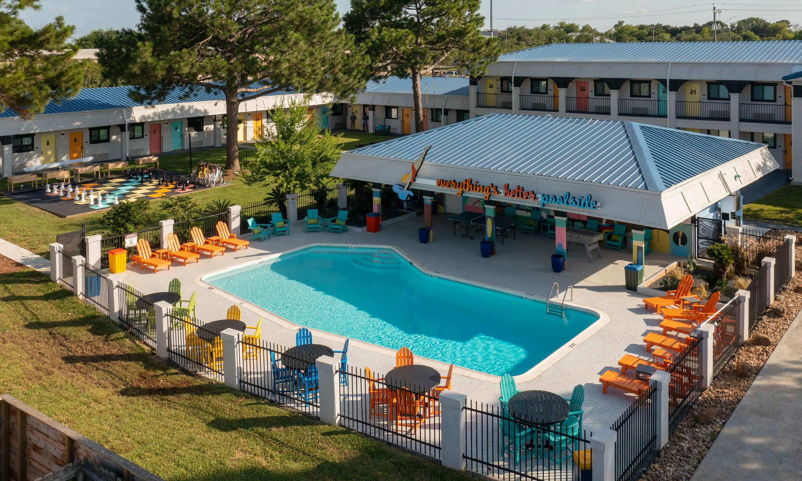 Hotel Hotel McCoy College Station - Art, Libations, Pool Society photo 1