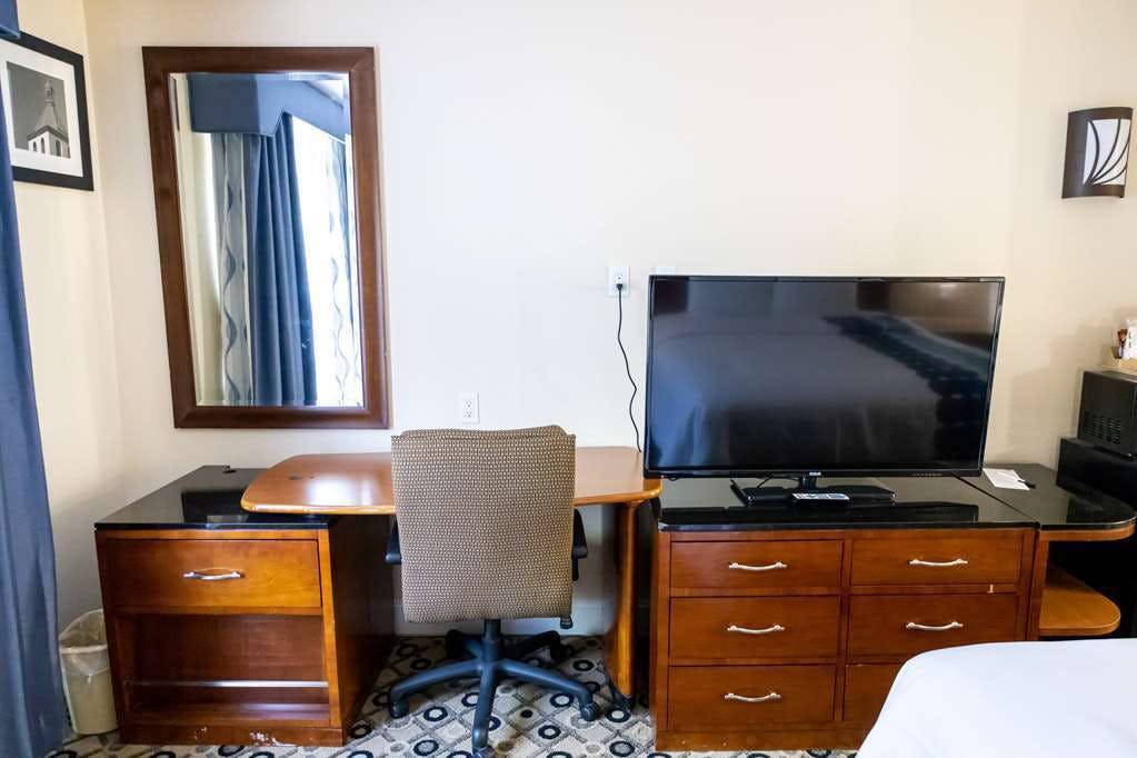 Hotel Days Inn by Wyndham College Park Atlanta Airport South photo 5