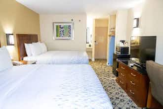 Hotel Days Inn by Wyndham College Park Atlanta Airport South photo 3