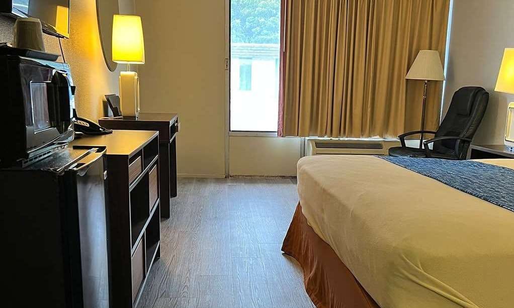 Travelodge by Wyndham Carlisle North