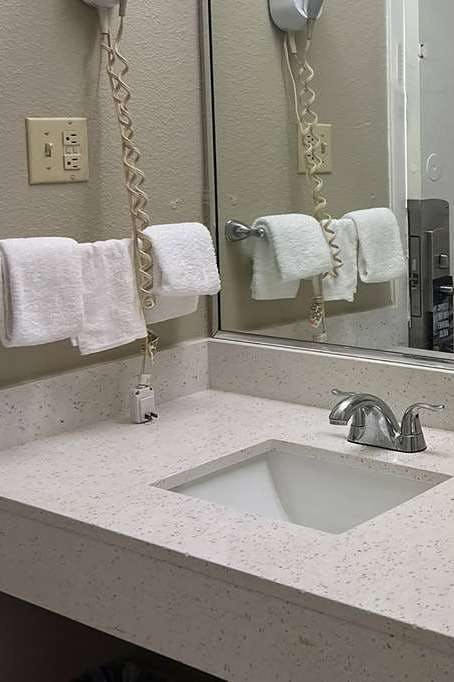 Hotel Travelodge by Wyndham Carlisle North photo 3