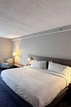 Hotel Wingate by Wyndham Waynesboro photo 4