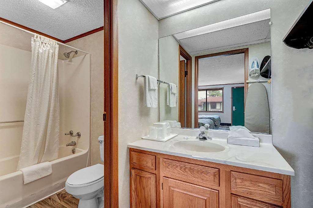 Hotel Days Inn by Wyndham Liverpool/Syracuse photo 3