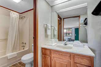 Hotel Days Inn by Wyndham Liverpool/Syracuse photo 3