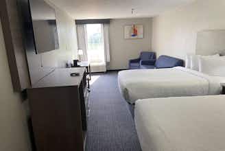 Hotel Days Inn & Suites by Wyndham Tahlequah photo 3