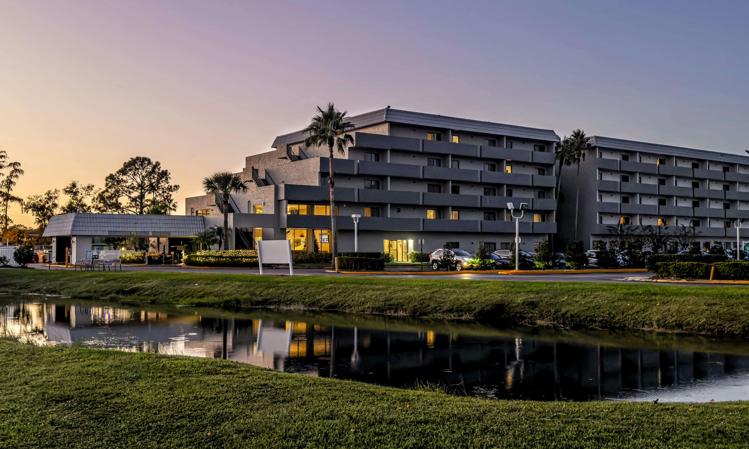 Palazzo Lakeside Hotel