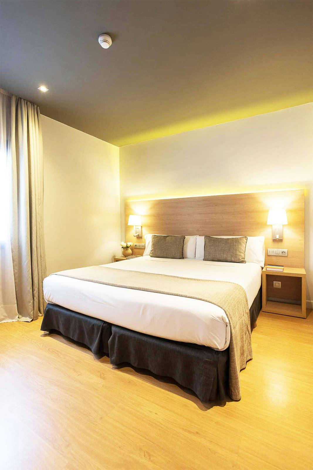 Hotel Arc La Rambla photo 2