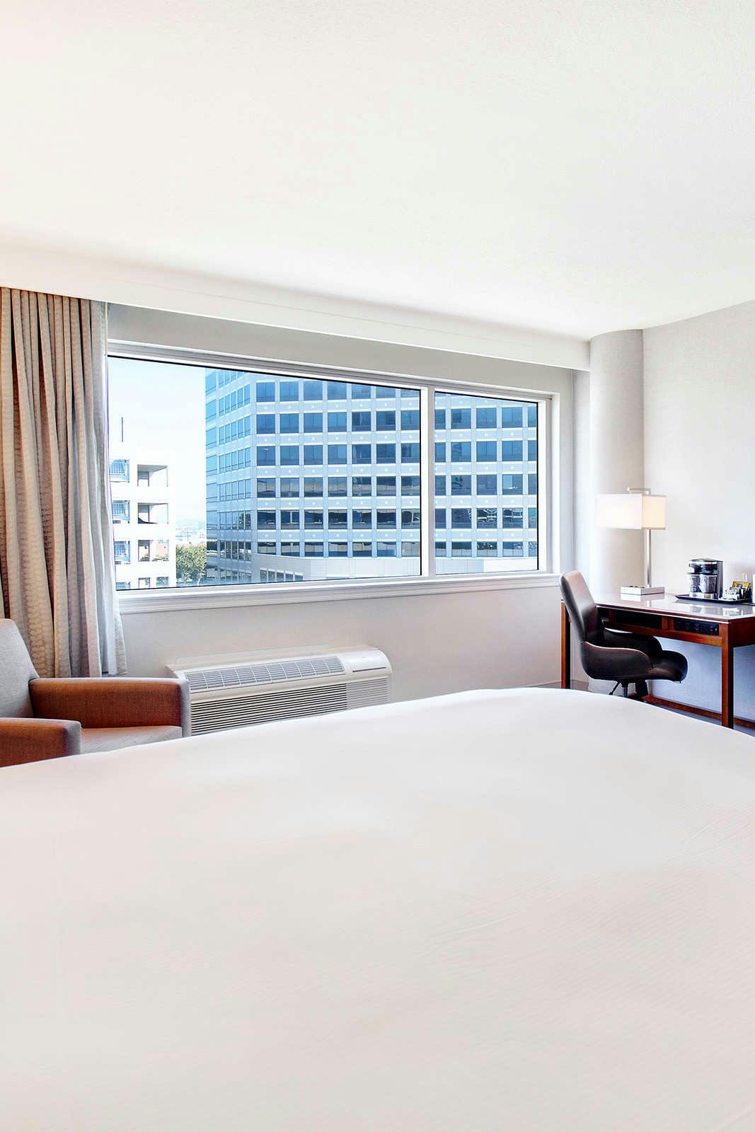 Hotel DoubleTree by Hilton LAX - El Segundo photo 1