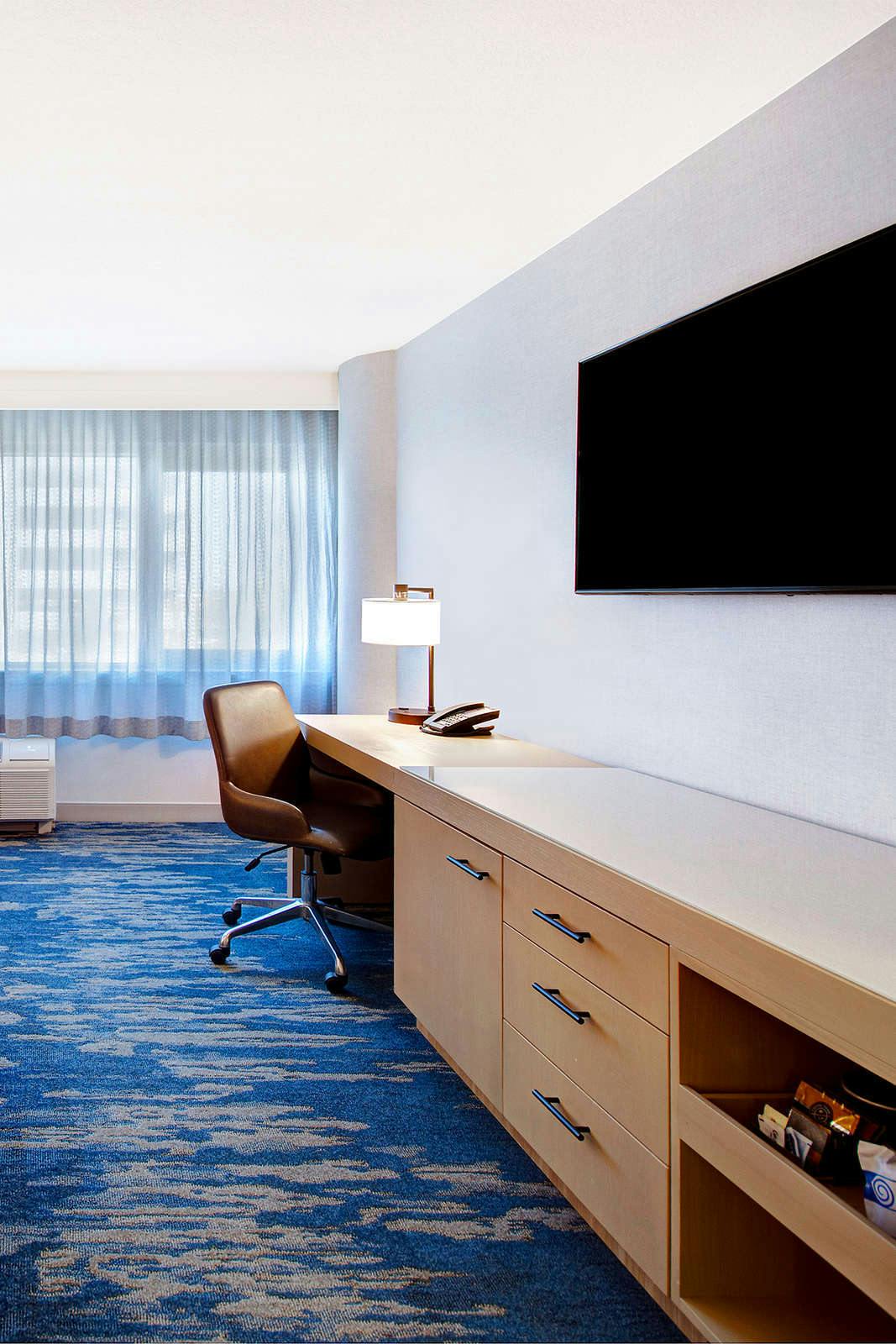Hotel DoubleTree by Hilton LAX - El Segundo photo 5