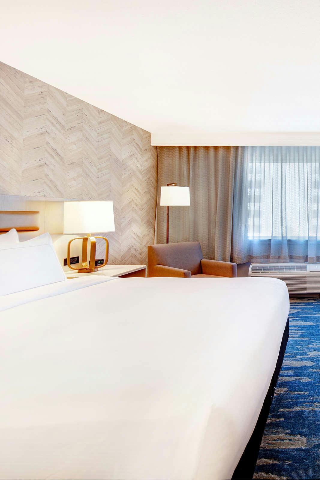 Hotel DoubleTree by Hilton LAX - El Segundo photo 3