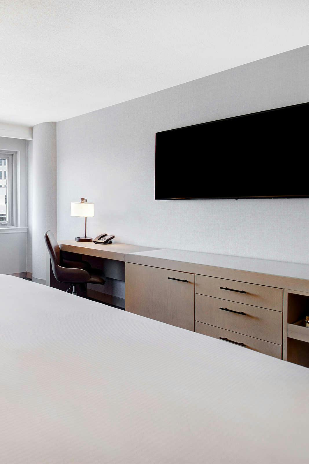 Hotel DoubleTree by Hilton LAX - El Segundo photo 4