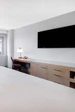Hotel DoubleTree by Hilton LAX - El Segundo photo 4