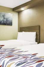 Hotel Red Roof Inn & Conference Center Chicago – Aurora/ Fox Valley photo 5