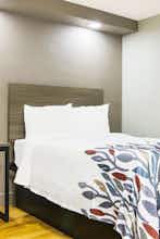Hotel Red Roof Inn & Conference Center Chicago – Aurora/ Fox Valley photo 4