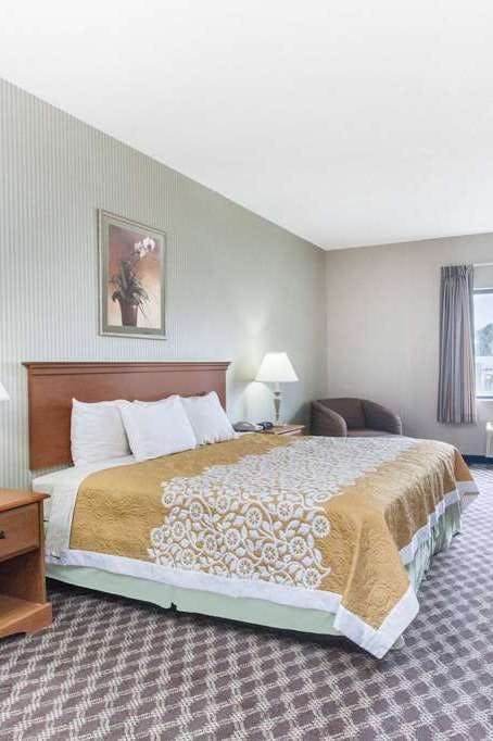 Hotel Days Inn and Suites Seaford photo 1