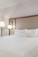 Hotel Fairfield Inn by Marriott Visalia Sequoia photo 2