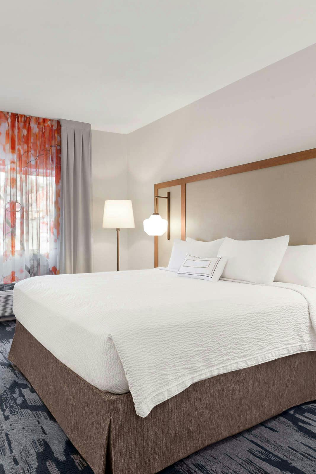 Hotel Fairfield Inn by Marriott Visalia Sequoia photo 3