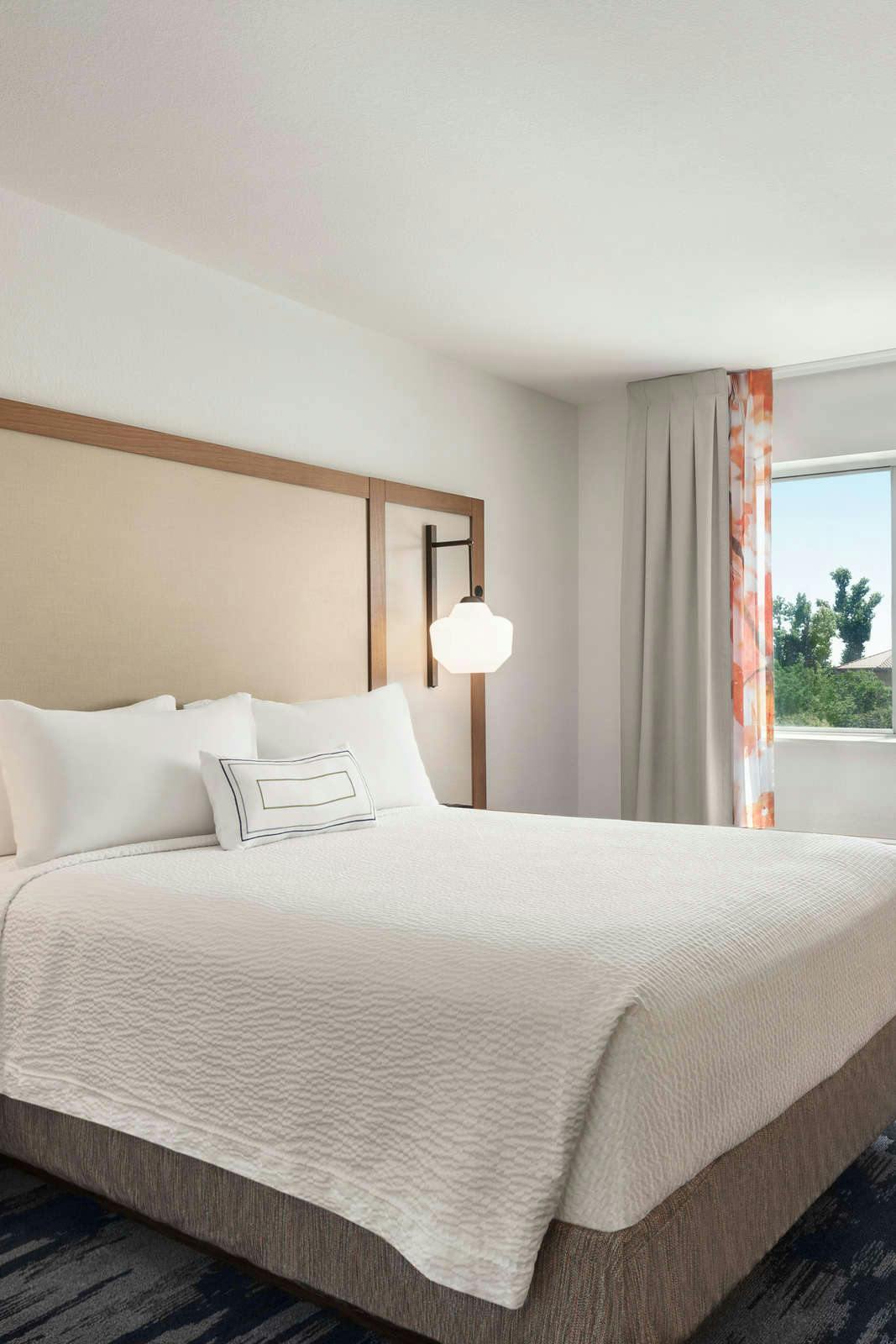 Hotel Fairfield Inn by Marriott Visalia Sequoia photo 1