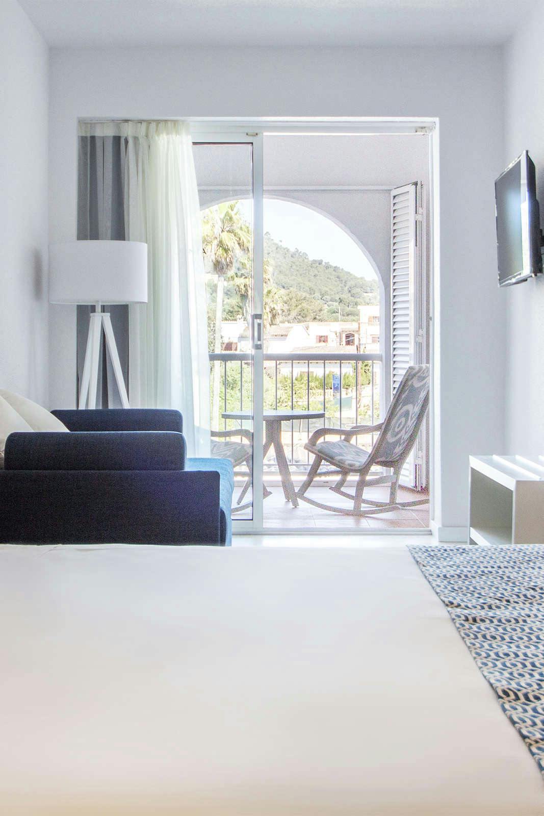 Hotel Catalonia del Mar - Adults Only photo 3