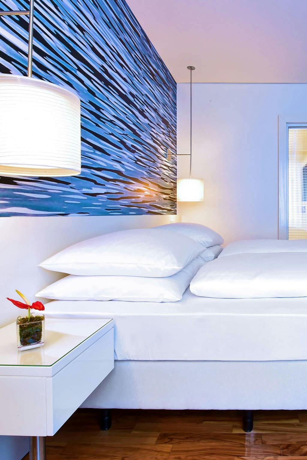 Hotel Pestana Berlin Tiergarten photo 2