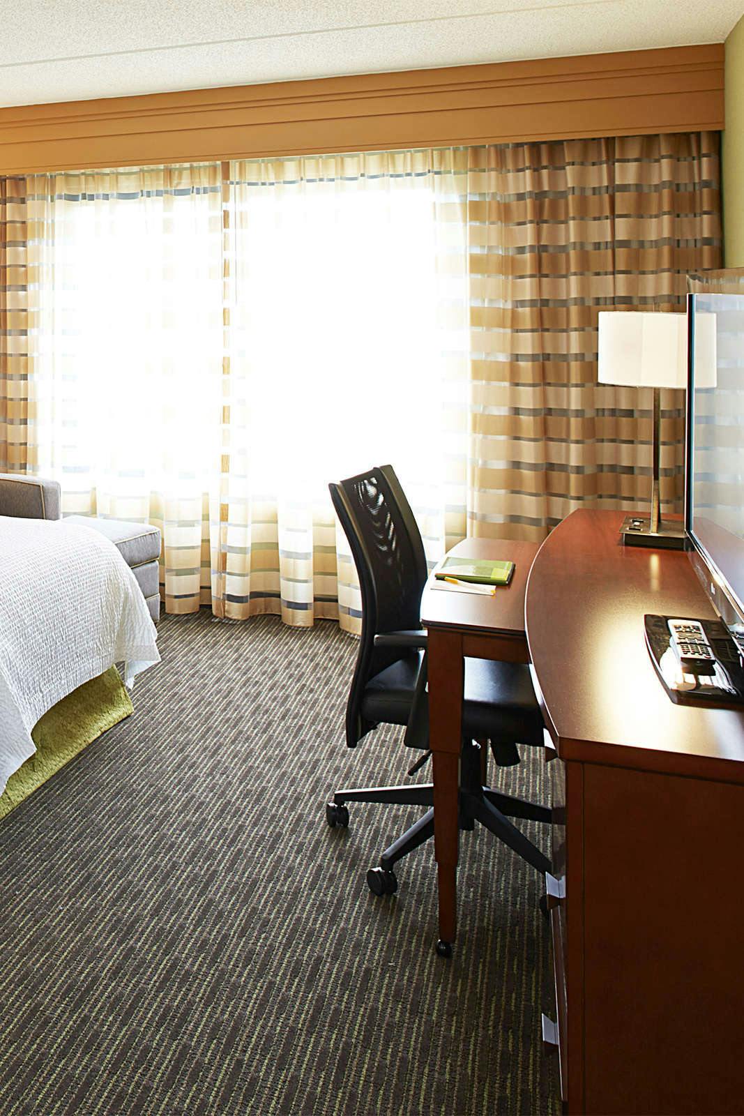 Hotel Courtyard by Marriott Ithaca Airport/University photo 4
