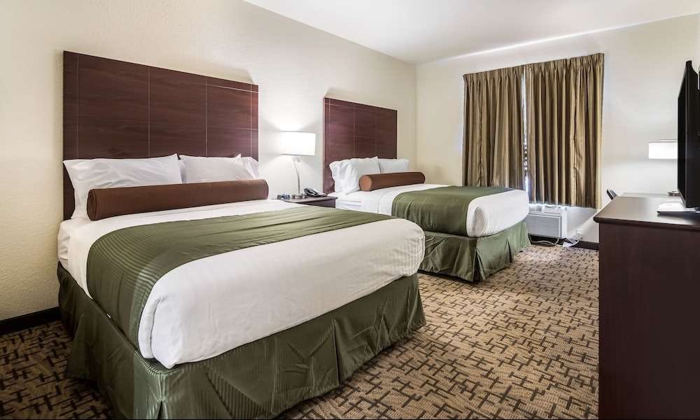 Hotel Cobblestone Hotel and Suites Victor photo 1