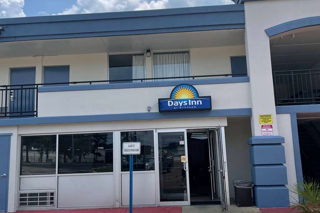 Days Inn by Wyndham Montgomery I-85