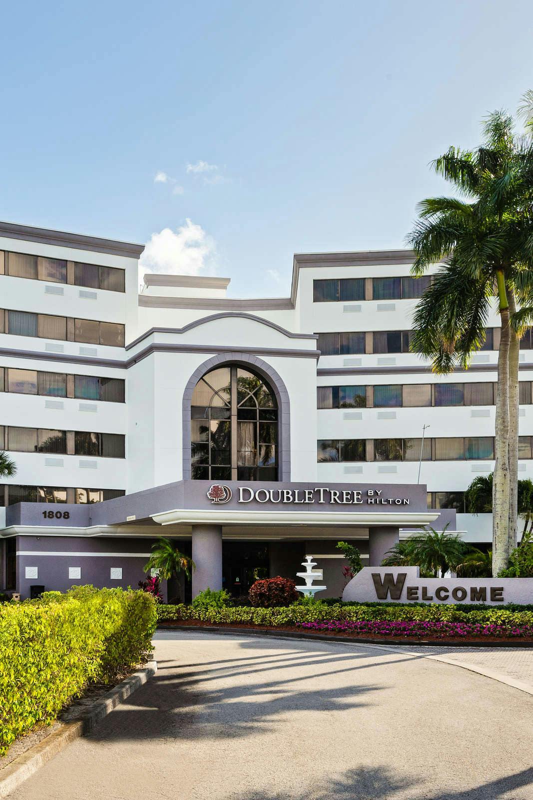 Hotel DoubleTree by Hilton Hotel West Palm Beach Airport photo 4