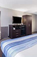 Hotel AmericInn Plover photo 1