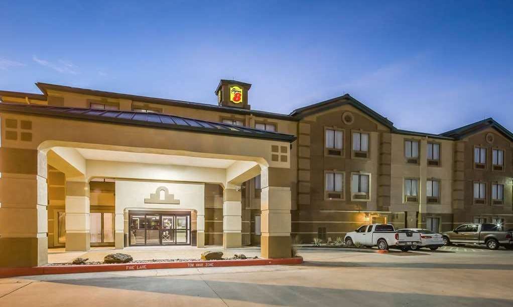 Cheap Last Minute Hotel Deals in Beaumont from 39 HotelTonight