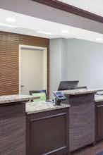 Hotel Wingate by Wyndham Charleston Coliseum photo 1