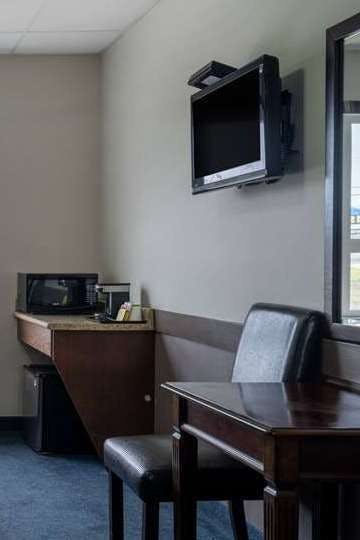 Hotel Travelodge by Wyndham Wetaskiwin photo 3