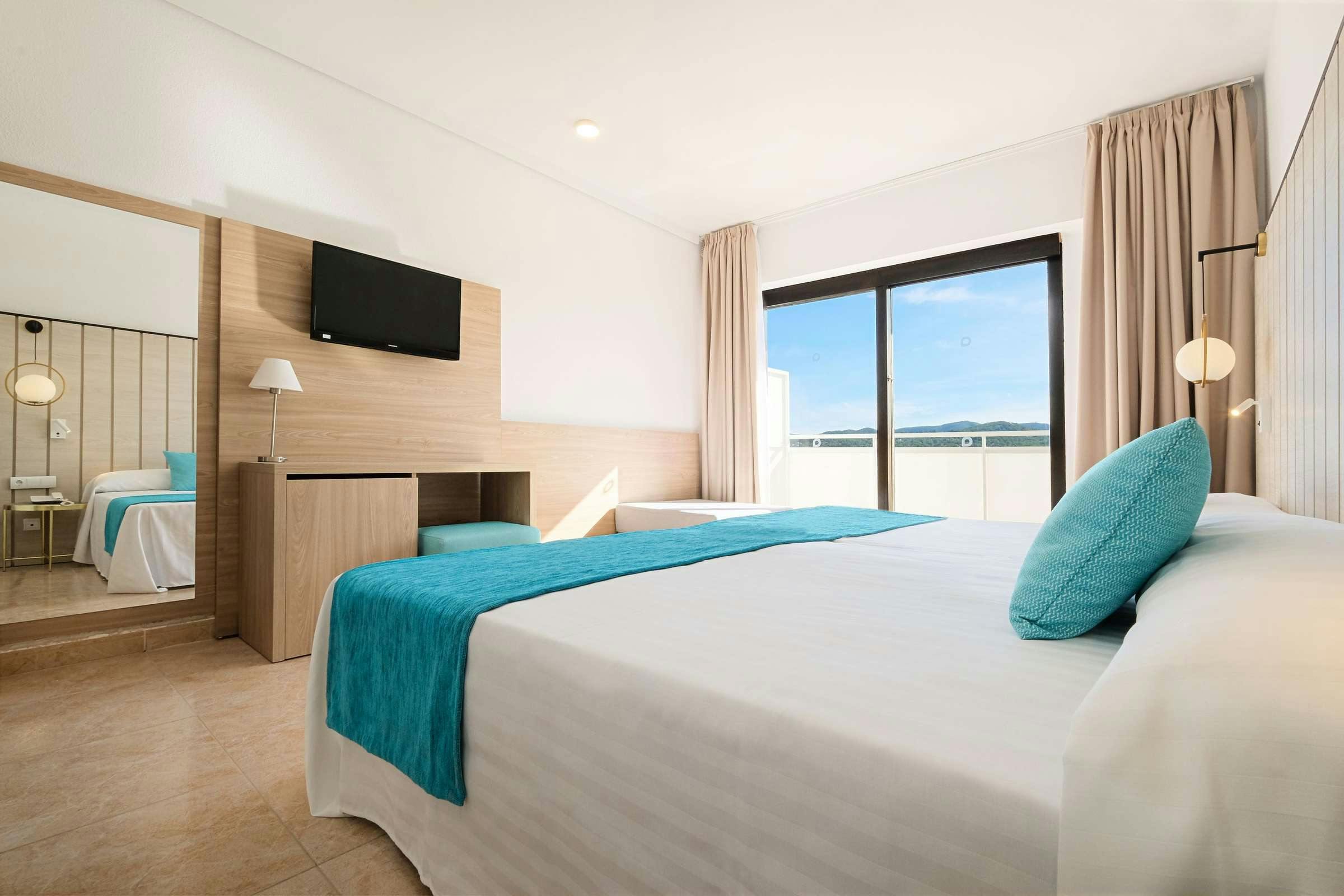 Hotel Azuline Hotel Bergantin photo 2