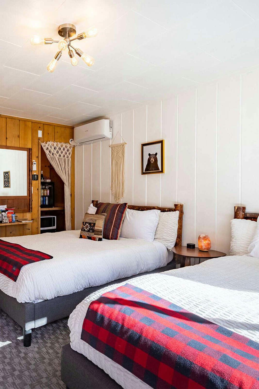 Hotel Grand Pine Cabins photo 2