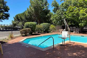 Hotel Wyndham Garden Newark Fremont photo 5