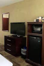 Hotel Wyndham Garden Newark Fremont photo 3