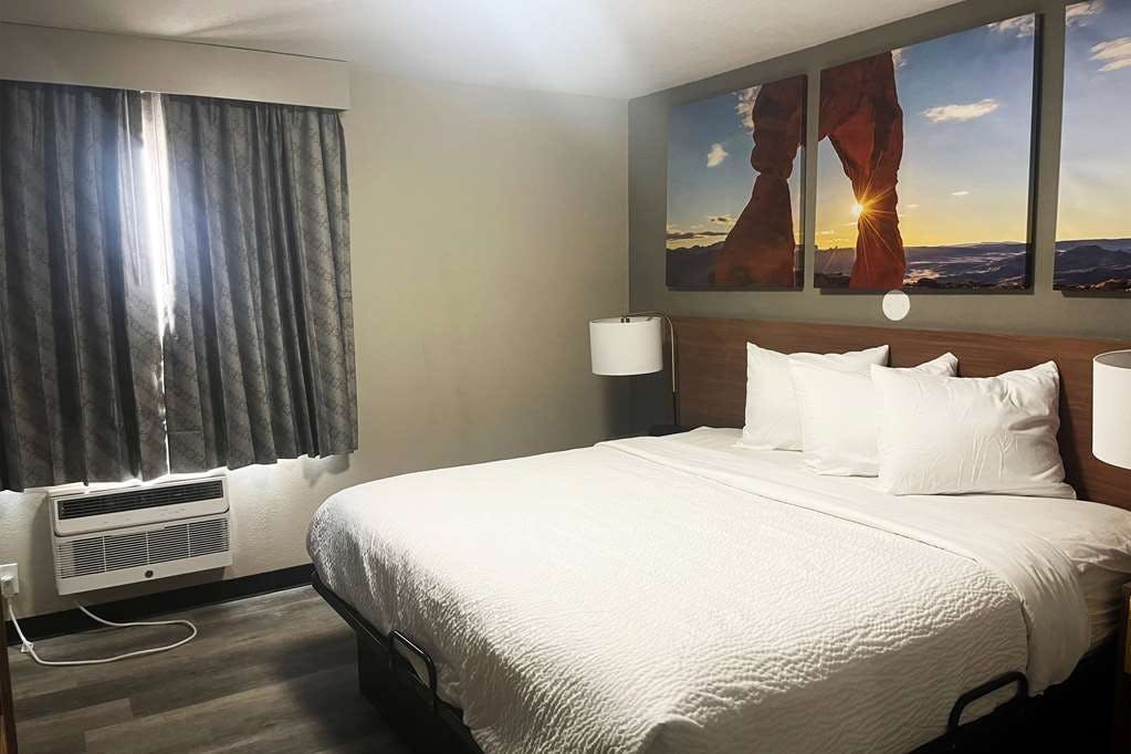 Hotel Days Inn by Wyndham Albuquerque I-25 photo 1