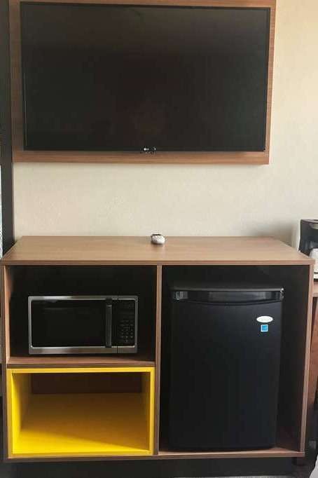 Hotel Days Inn by Wyndham Albuquerque I-25 photo 5