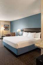 Hotel AmericInn La Crosse Riverfront photo 1