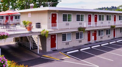 Campus Inn & Suites