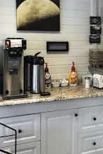 Hotel Colonial Inn Ellsworth photo 4