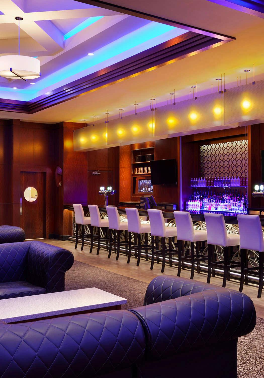 Hotel Caesars Windsor - A Caesars Rewards Destination photo 2