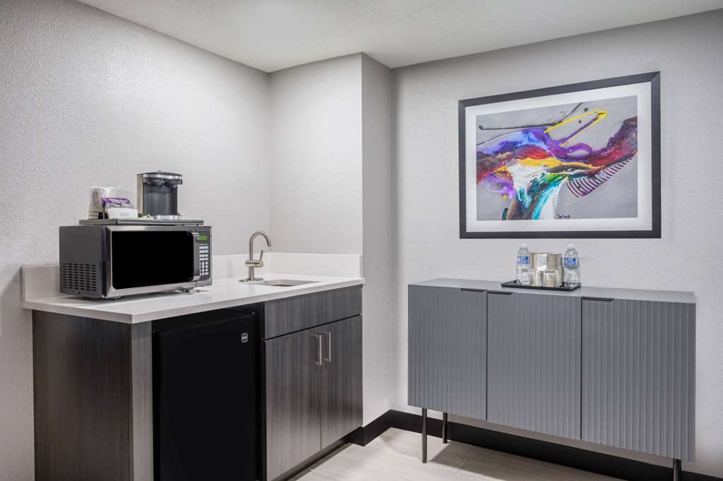 Hotel Wyndham Indianapolis Airport photo 5