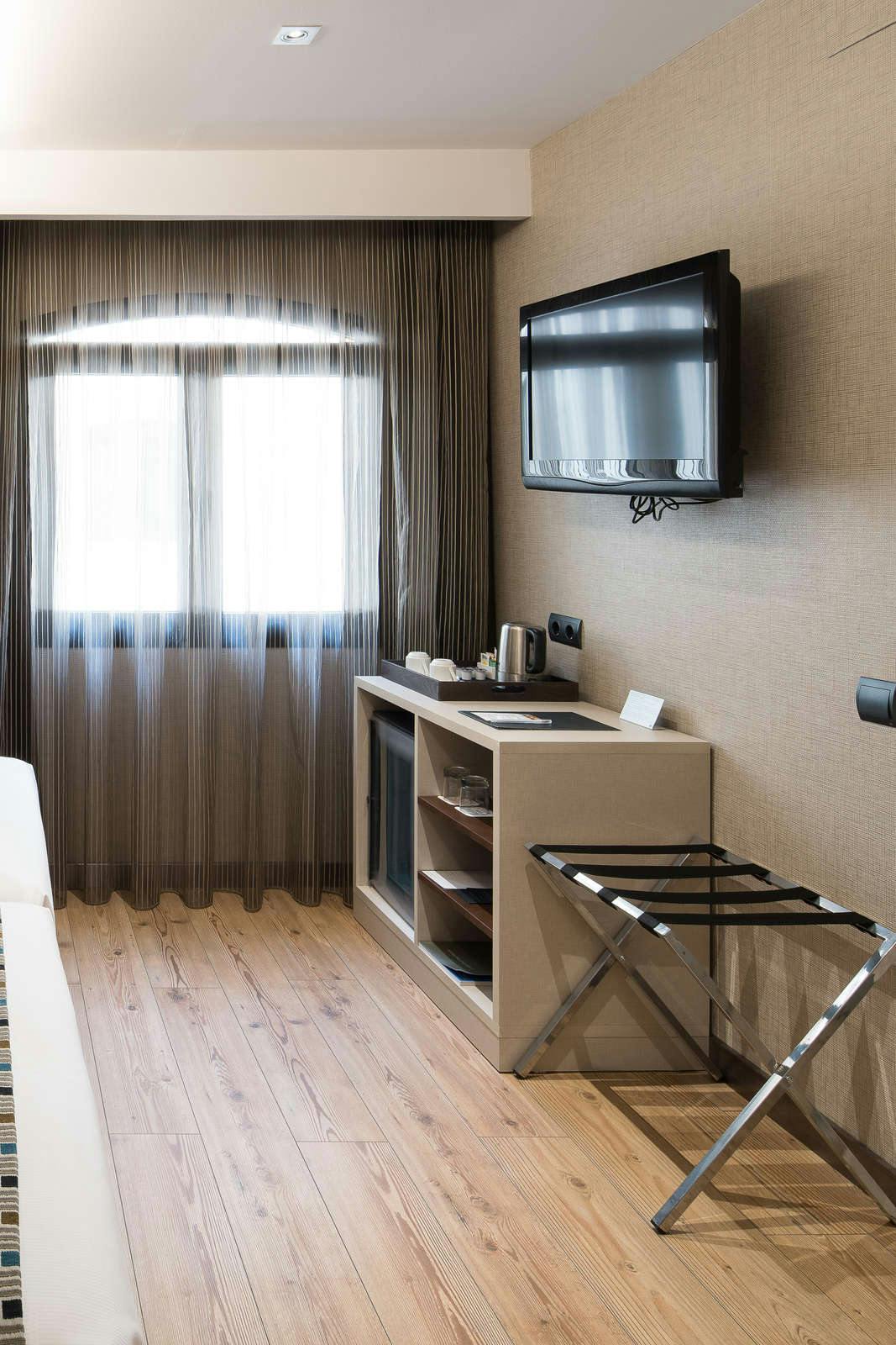 Hotel Catalonia Born photo 4